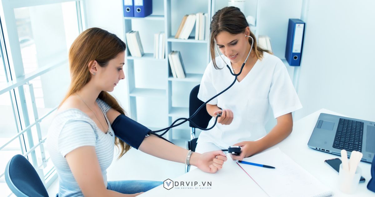 Cách đo huyết áp đúng Bộ y tế quy định