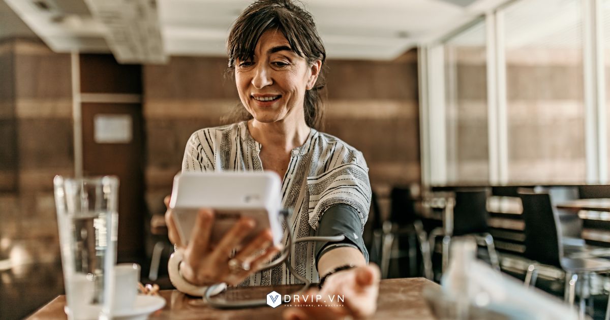 Kinh nghiệm mua máy đo huyết áp điện tử